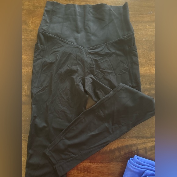 NWT Halara UltraSculpt High Waisted Tummy Control Pocket Shaping leggings Small - Picture 5 of 8